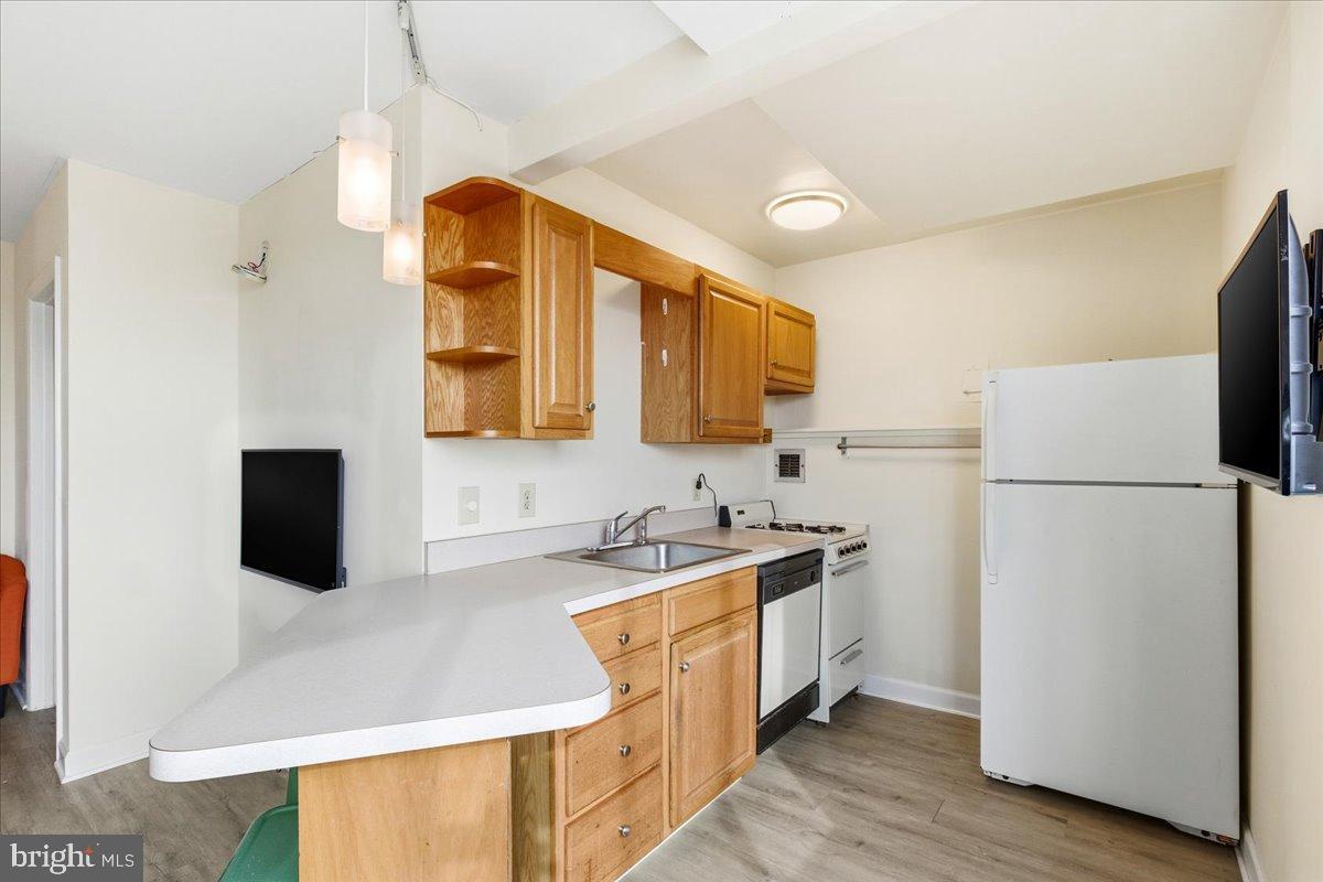 1111 ARLINGTON BOULEVARD 801