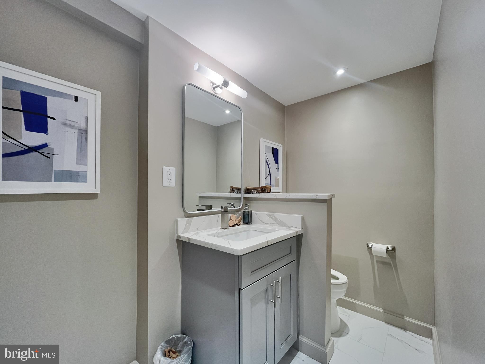 4390 LORCOM LANE 512