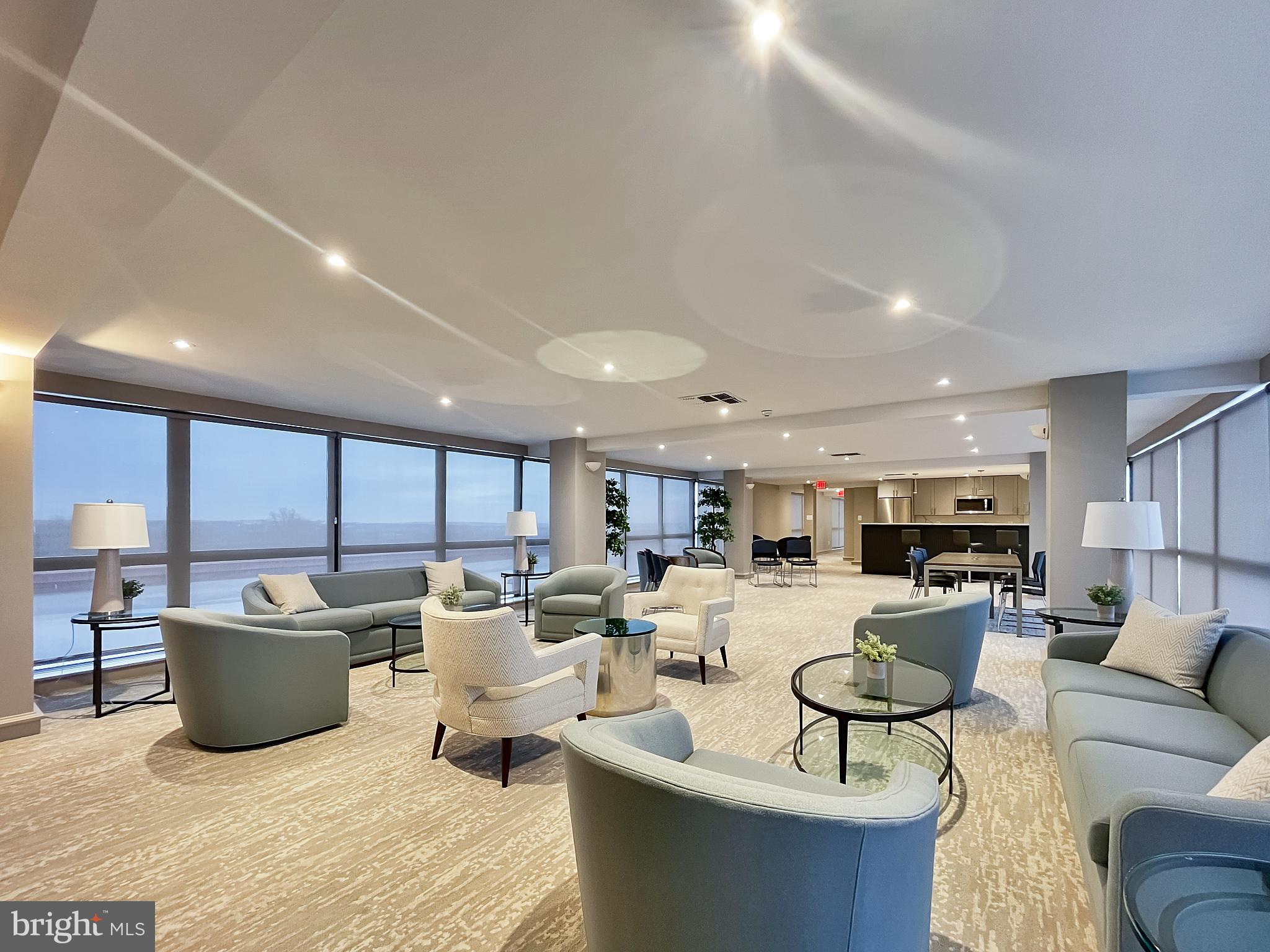 4390 LORCOM LANE 512