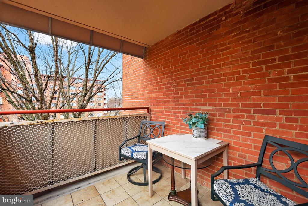 1121 ARLINGTON BOULEVARD N 706