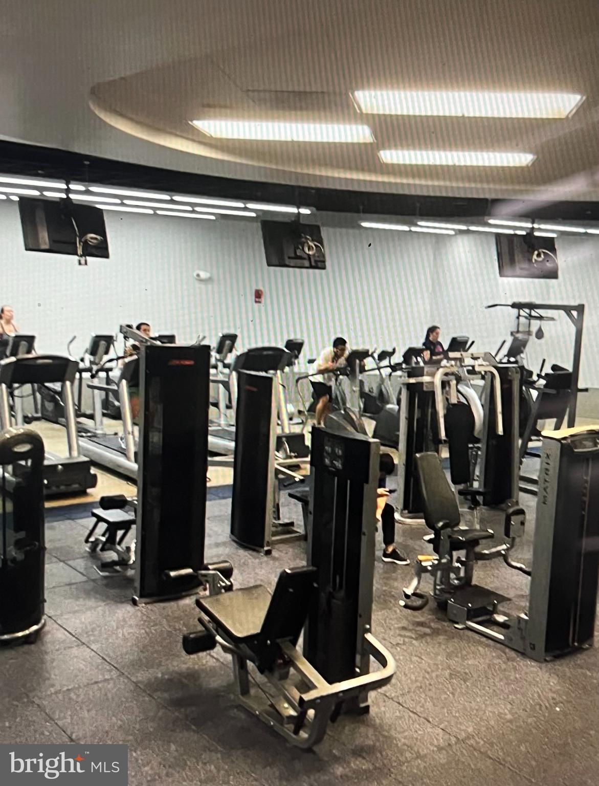 1121 ARLINGTON BOULEVARD N 706