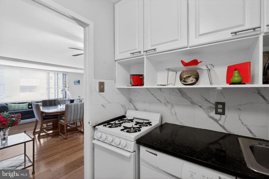 1121 ARLINGTON BOULEVARD N 706