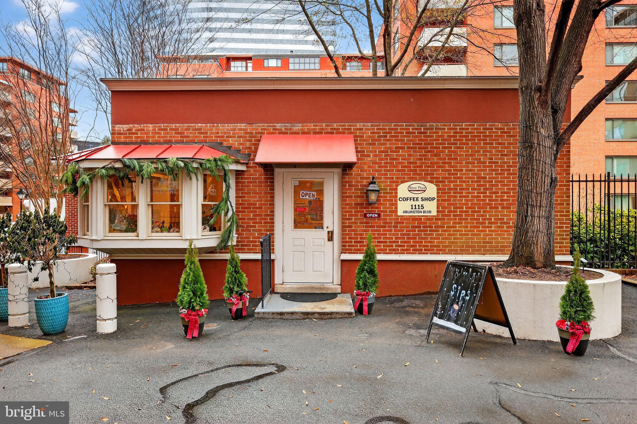 1121 ARLINGTON BOULEVARD N 706