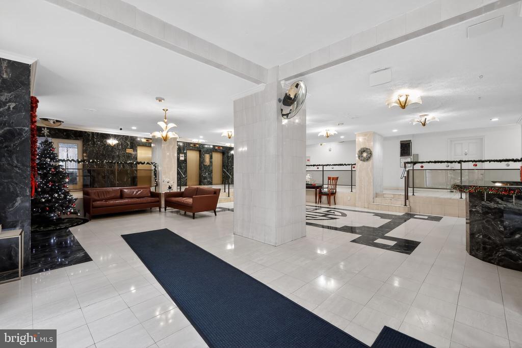 1121 ARLINGTON BOULEVARD N 706