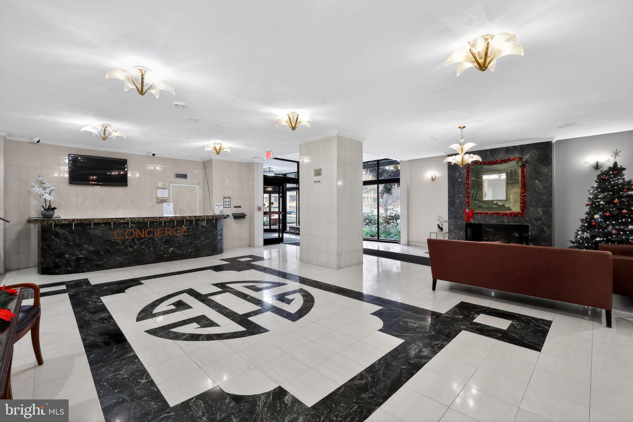 1121 ARLINGTON BOULEVARD N 706