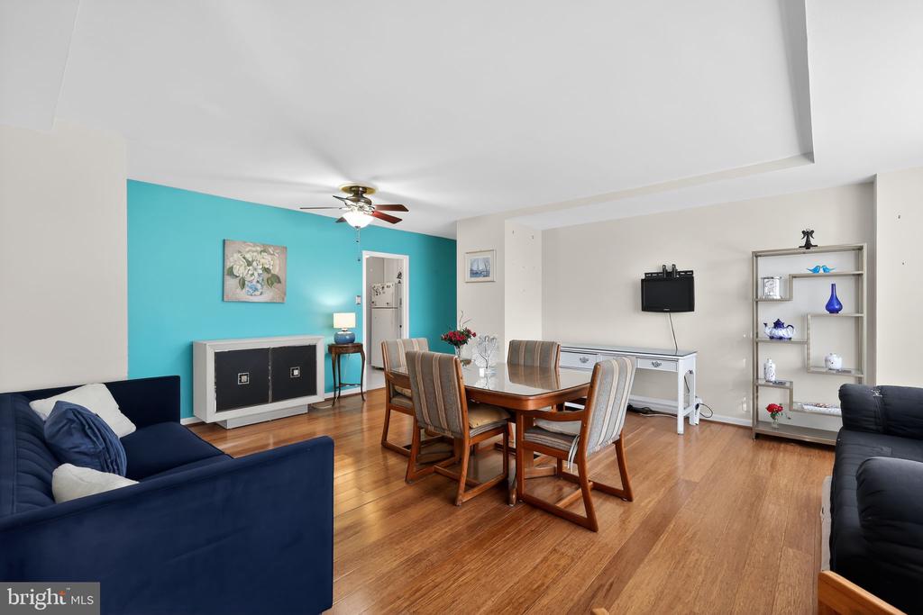 1121 ARLINGTON BOULEVARD N 706