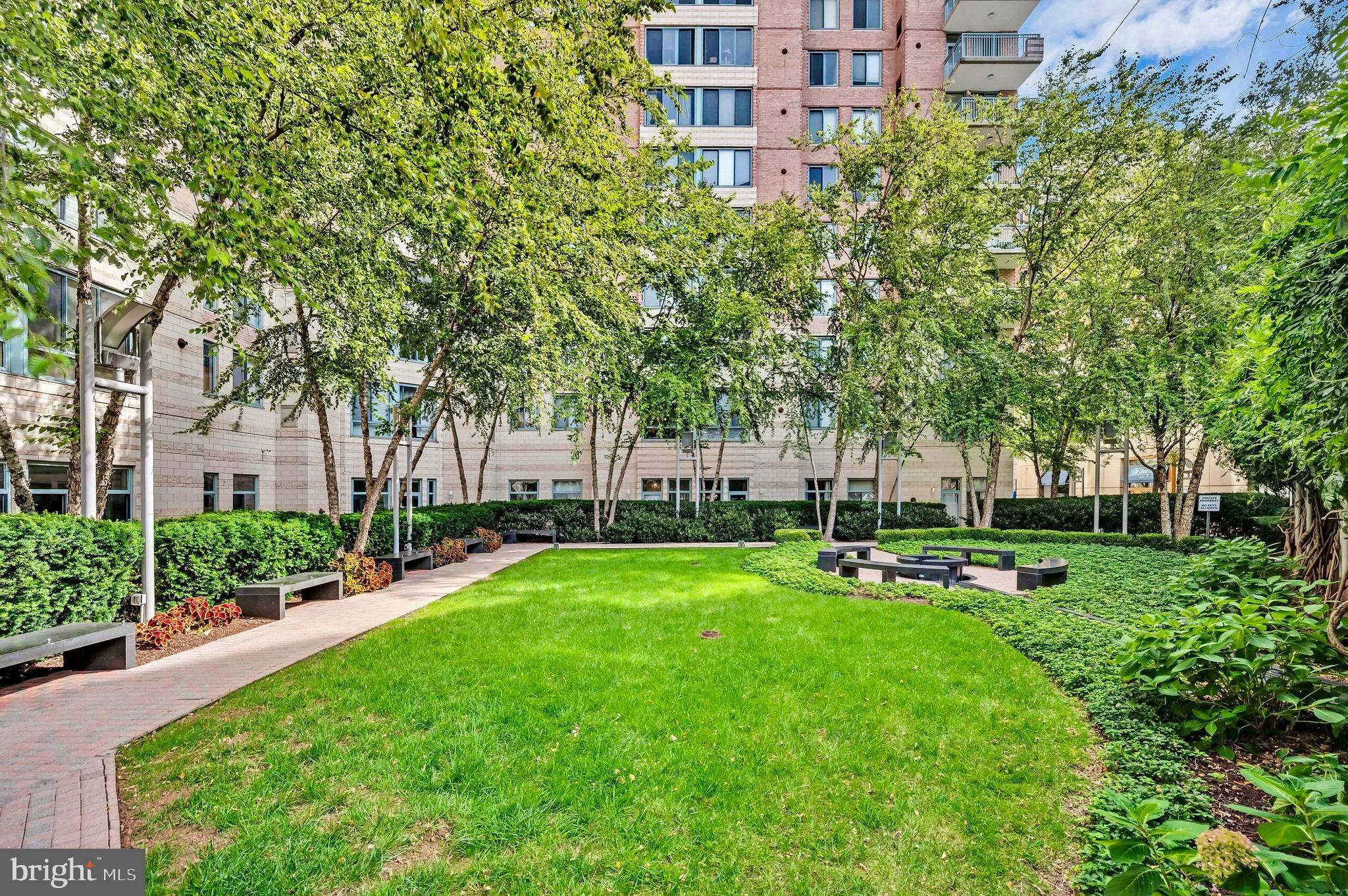 851 N GLEBE ROAD 1606