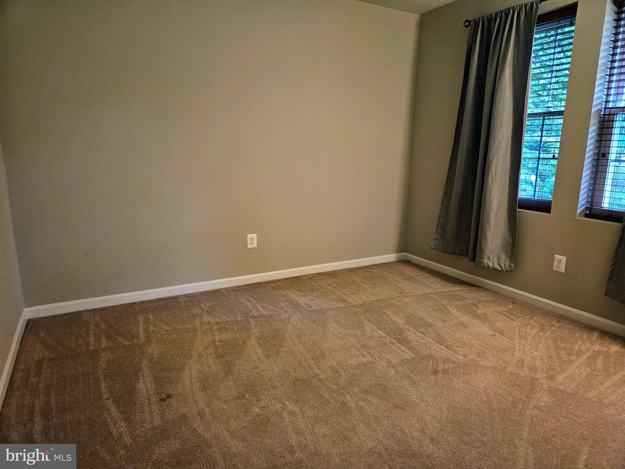 1735 N TROY STREET 8-413