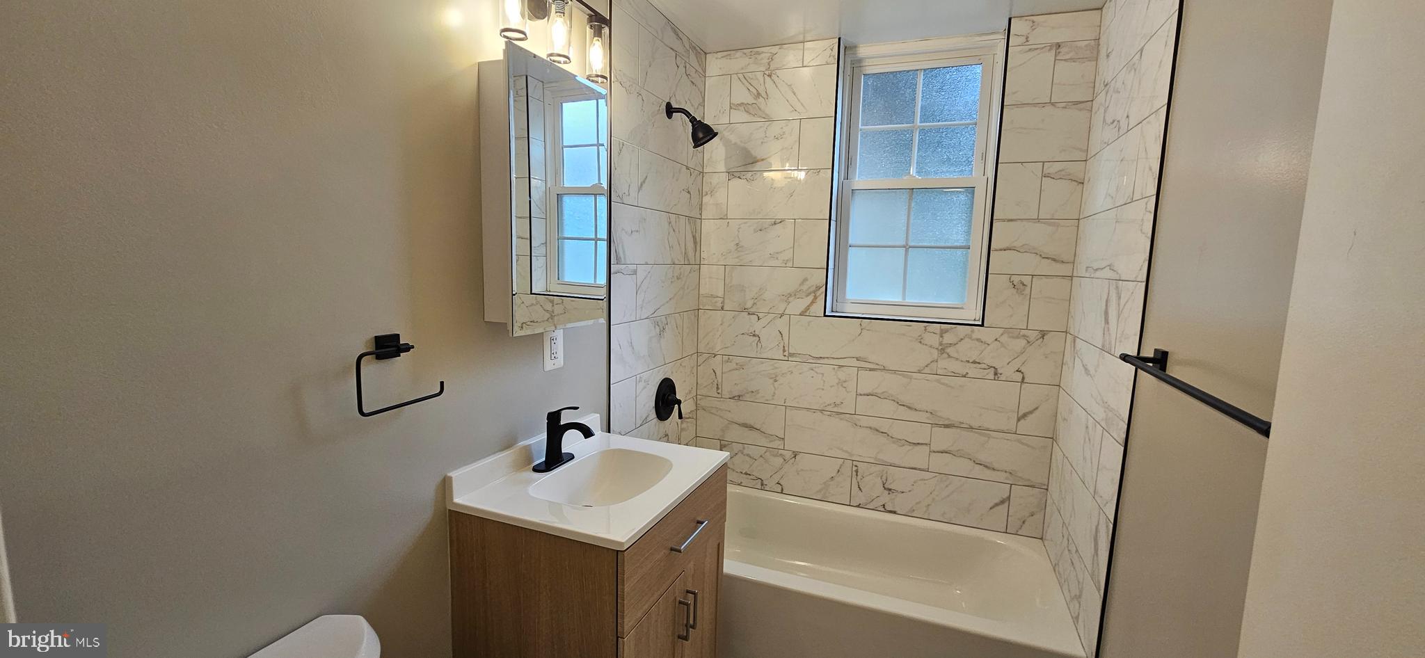 1735 N TROY STREET 8-413