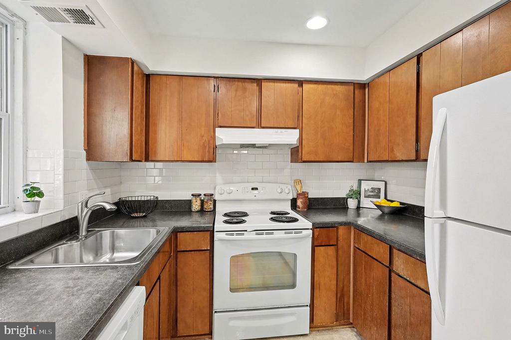 4810 29TH STREET S B1