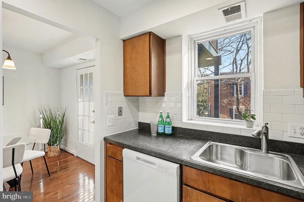 4810 29TH STREET S B1