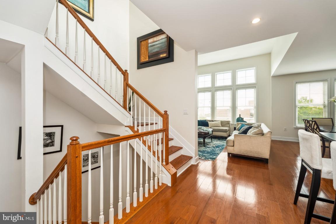 1418 N RHODES STREET B428