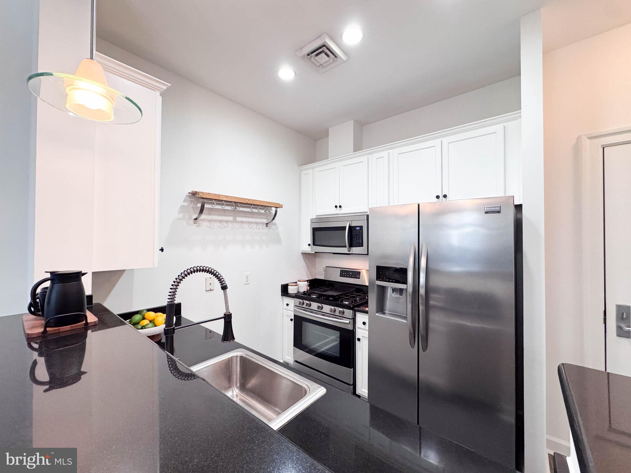 1000 N RANDOLPH STREET 104