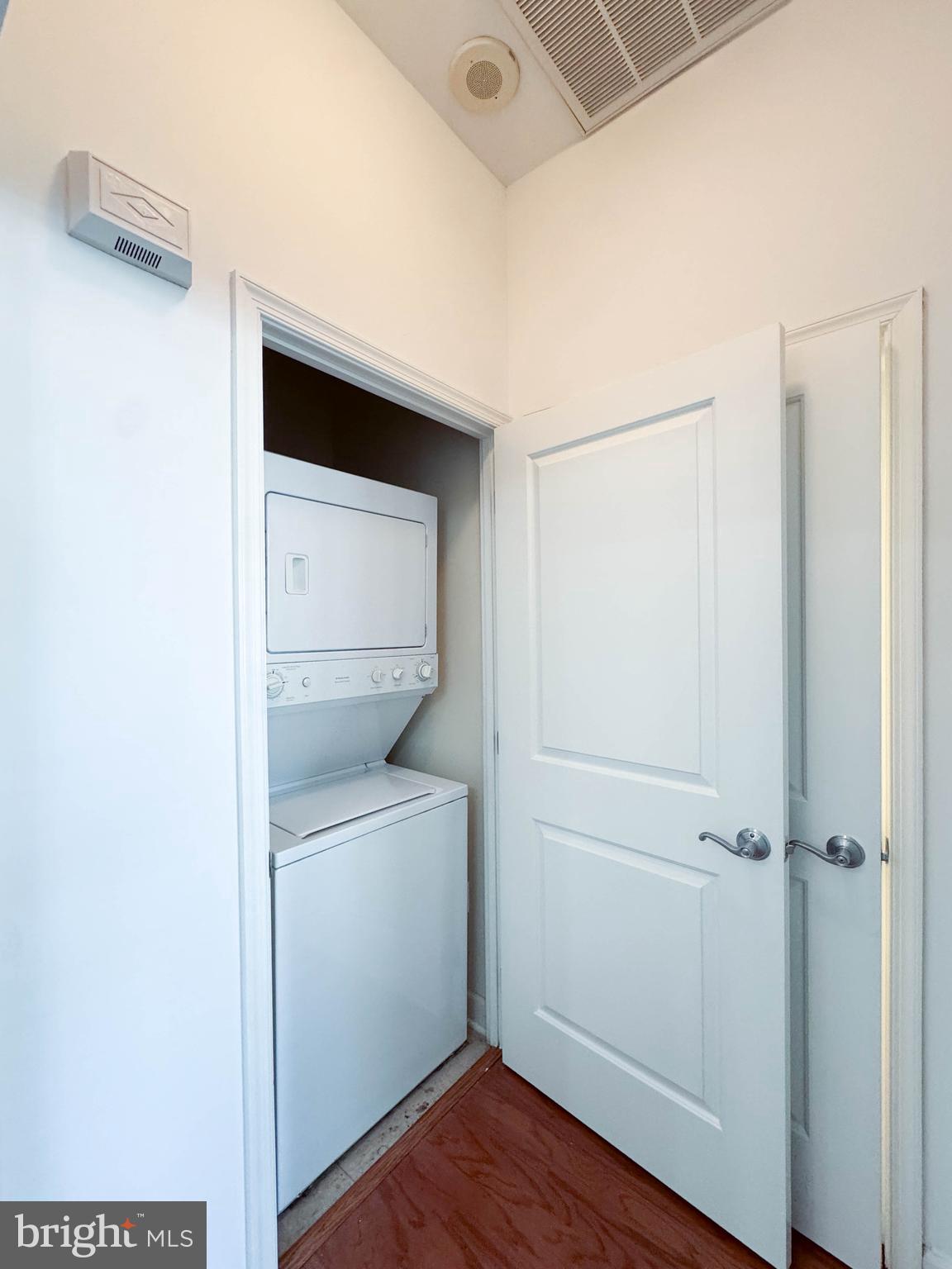 1000 N RANDOLPH STREET 104