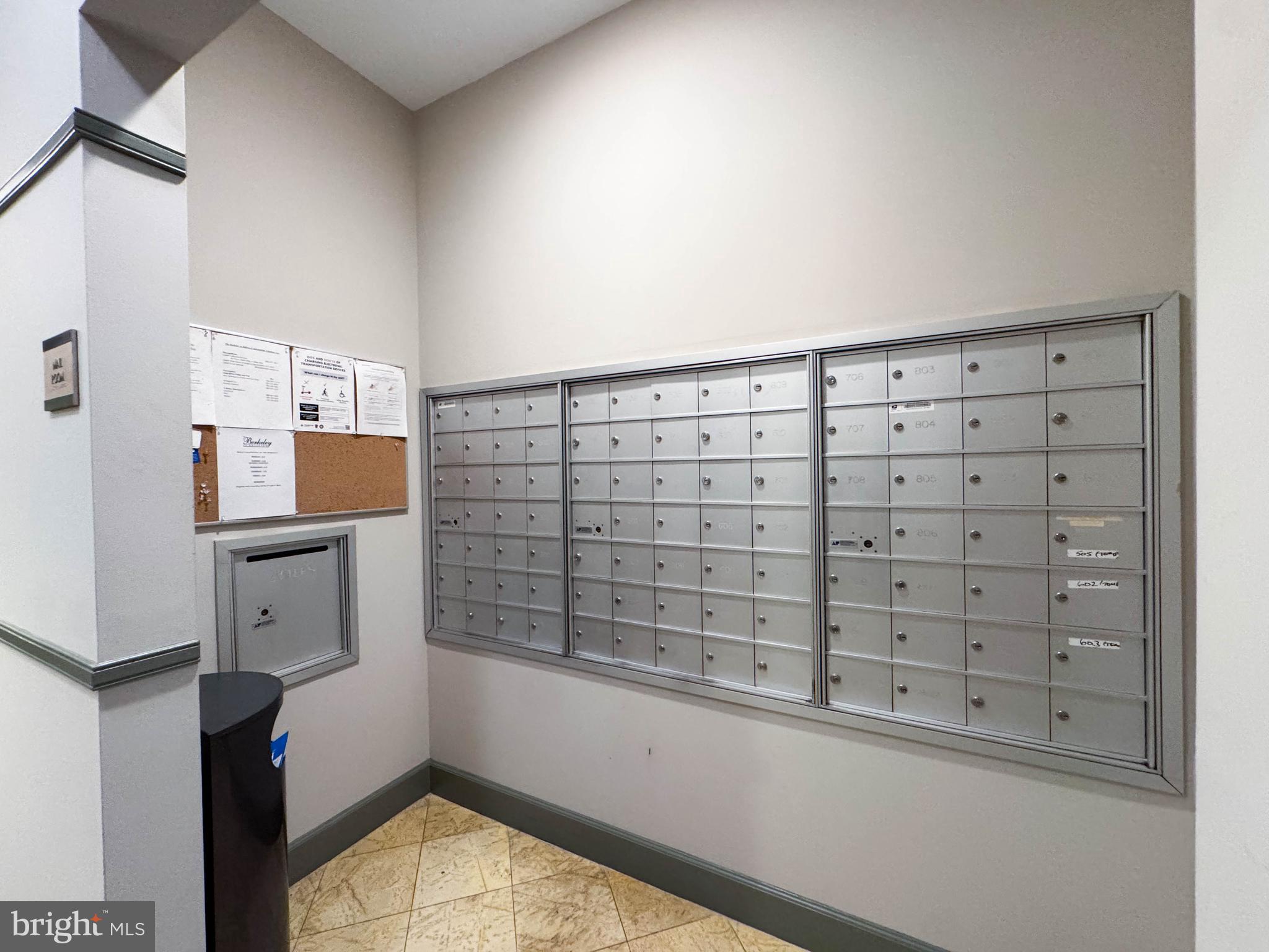 1000 N RANDOLPH STREET 104