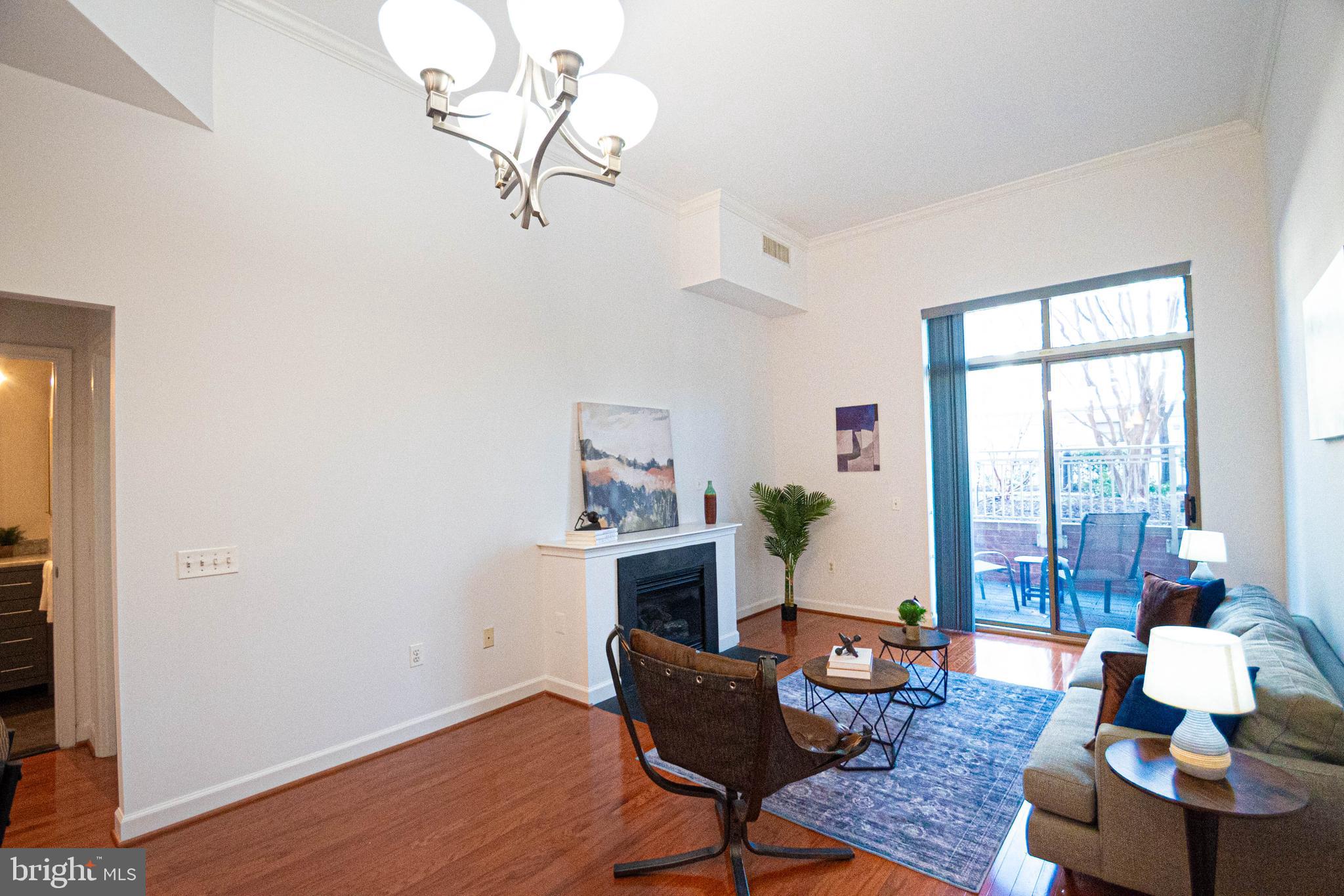 1000 N RANDOLPH STREET 104