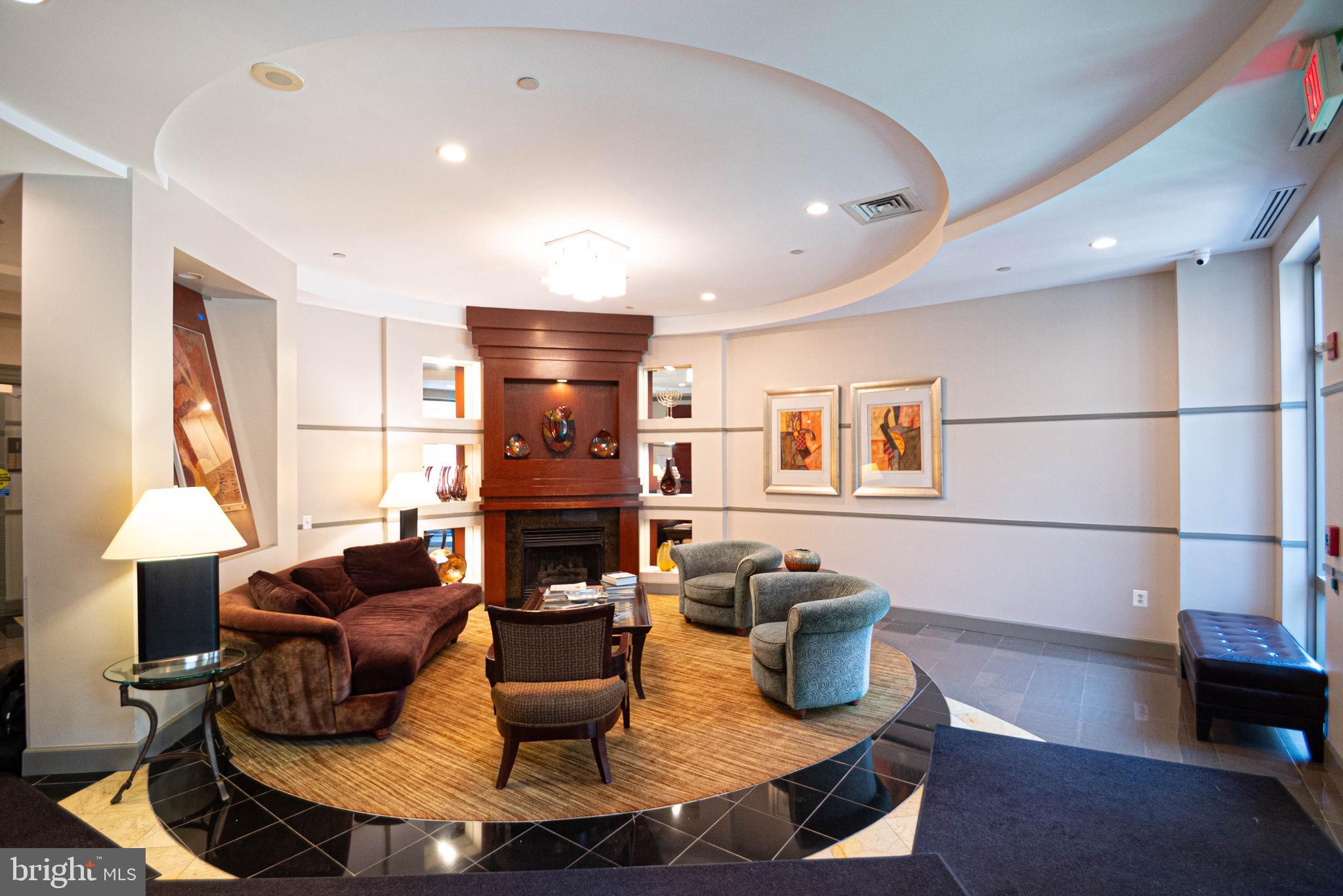 1000 N RANDOLPH STREET 104