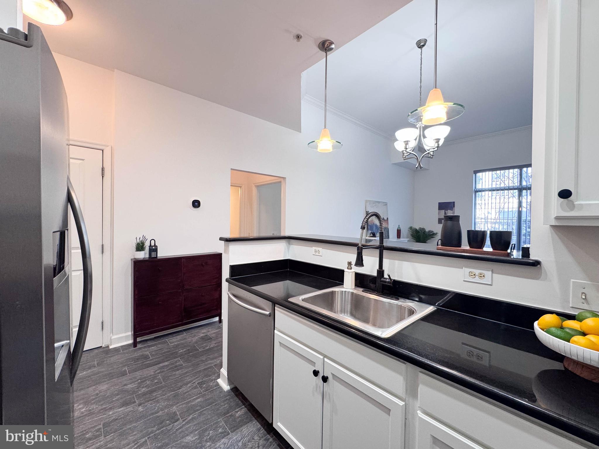 1000 N RANDOLPH STREET 104