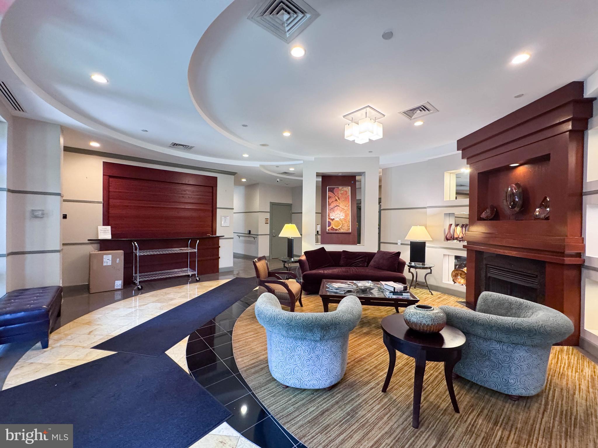 1000 N RANDOLPH STREET 104