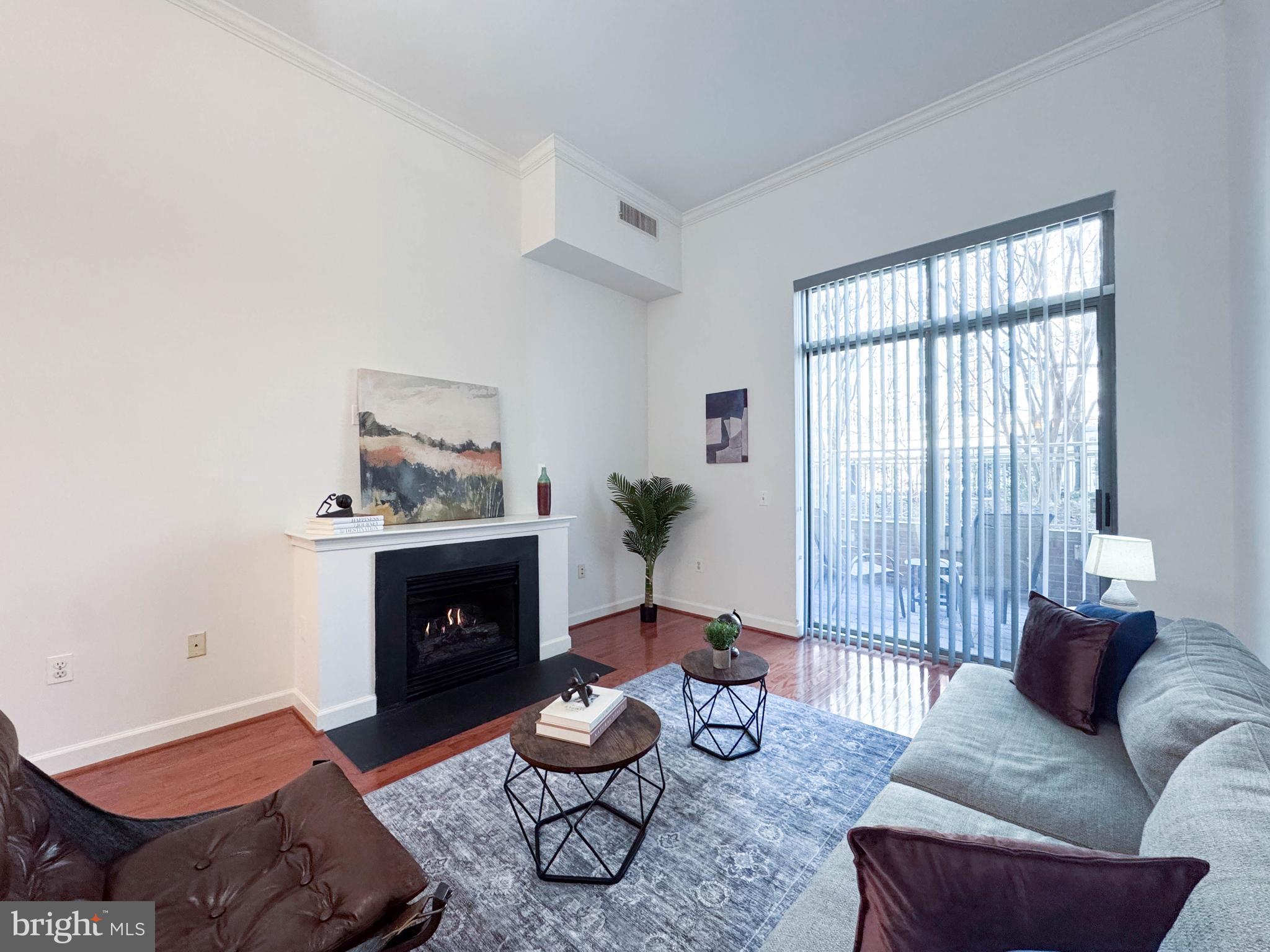 1000 N RANDOLPH STREET 104