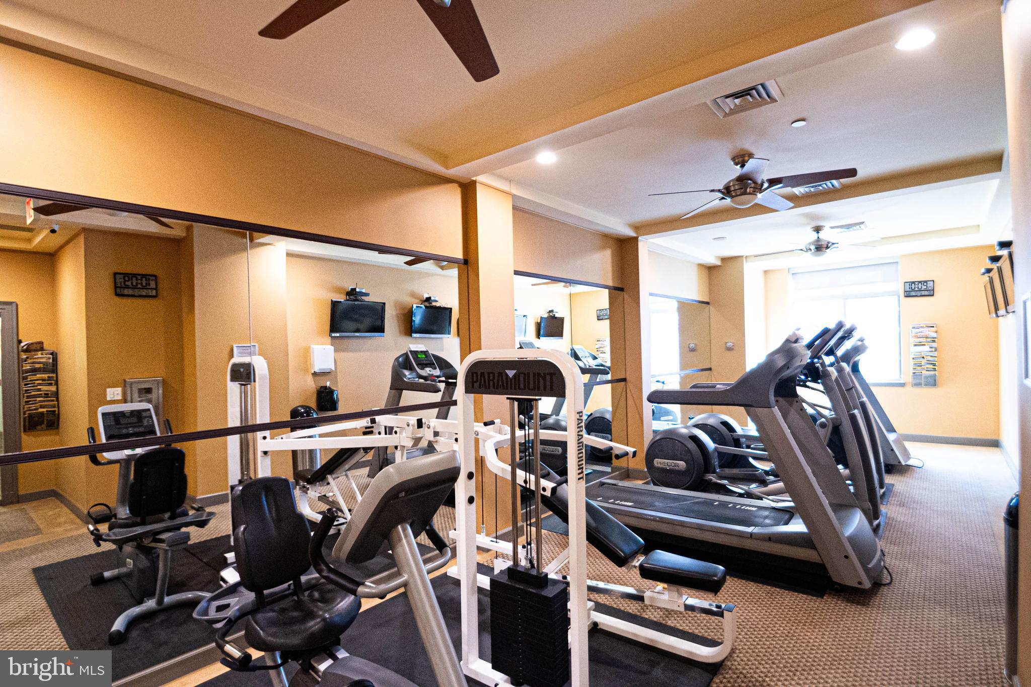 1000 N RANDOLPH STREET 104