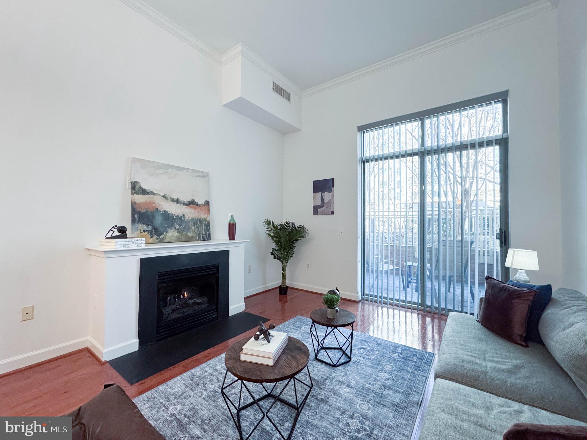 1000 N RANDOLPH STREET 104