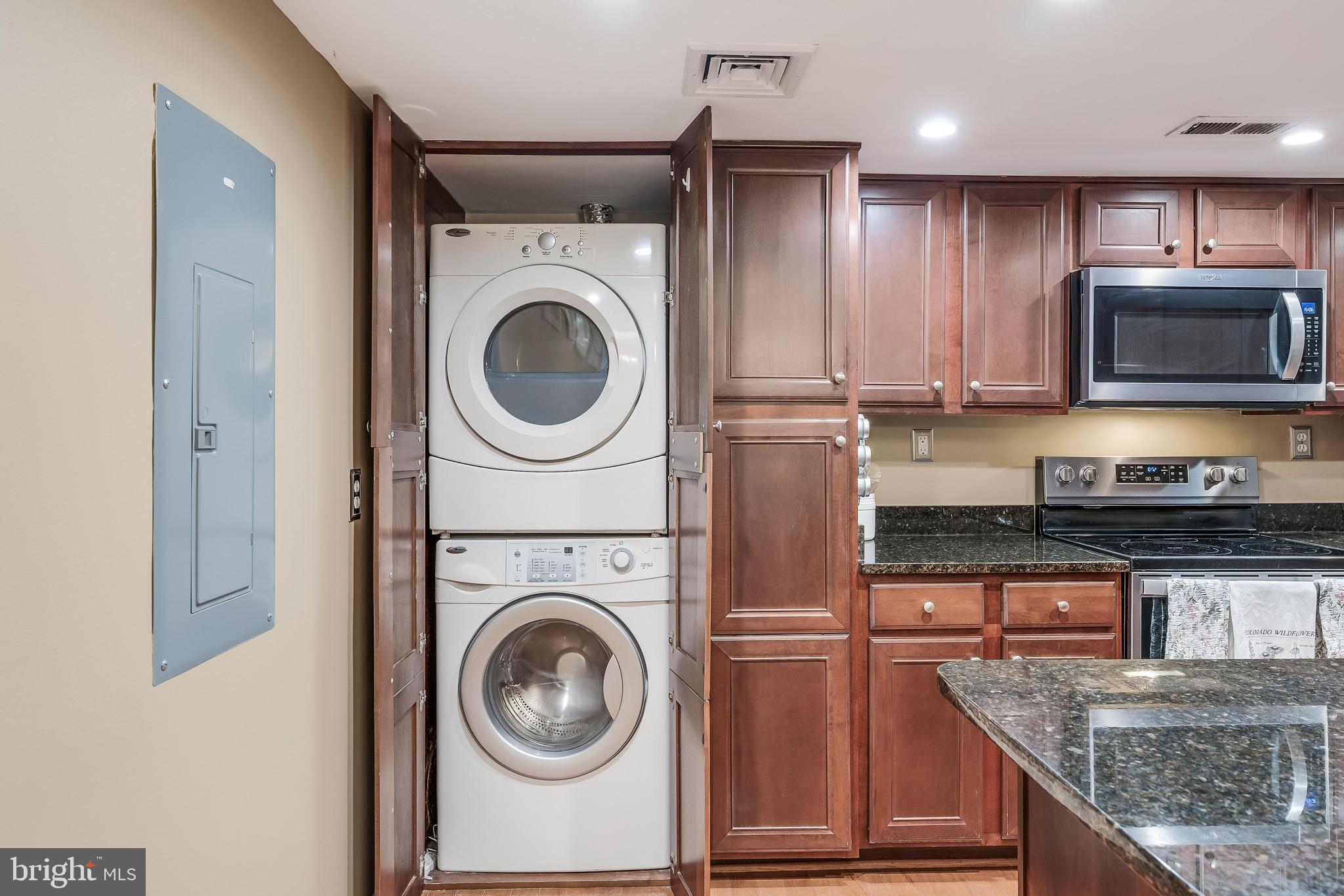 1515 S ARLINGTON RIDGE ROAD 504