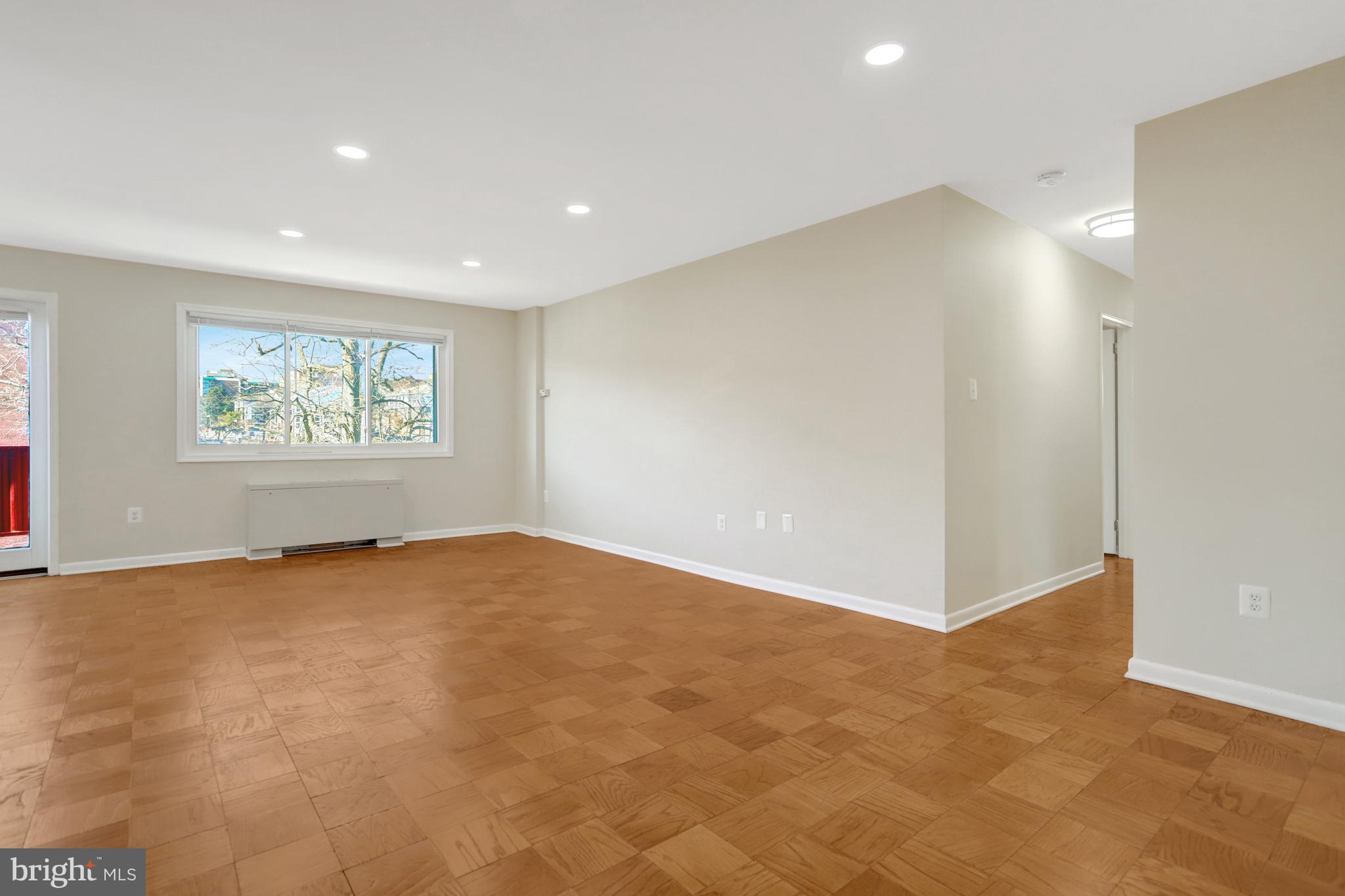 1830 COLUMBIA PIKE 305