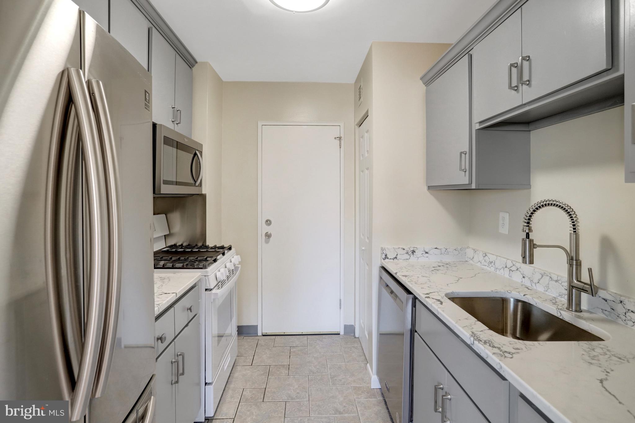 1830 COLUMBIA PIKE 305