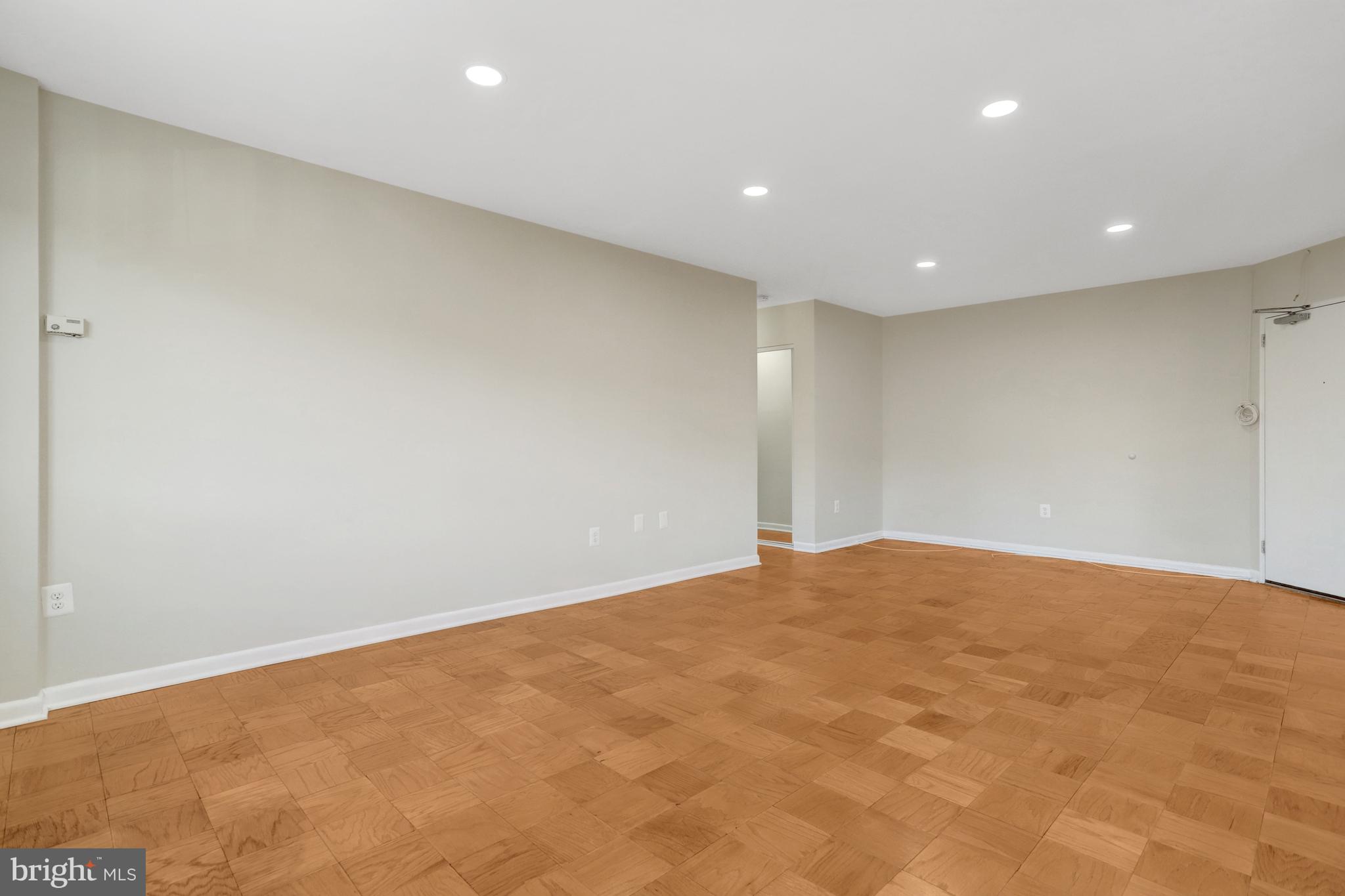 1830 COLUMBIA PIKE 305