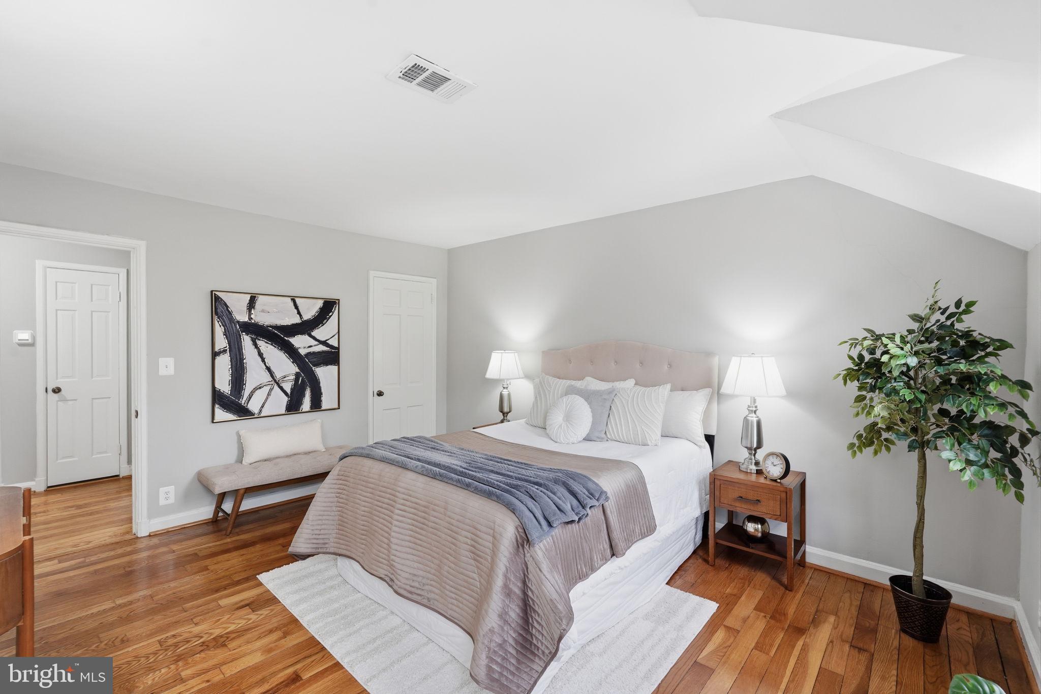 3617 S TAYLOR STREET