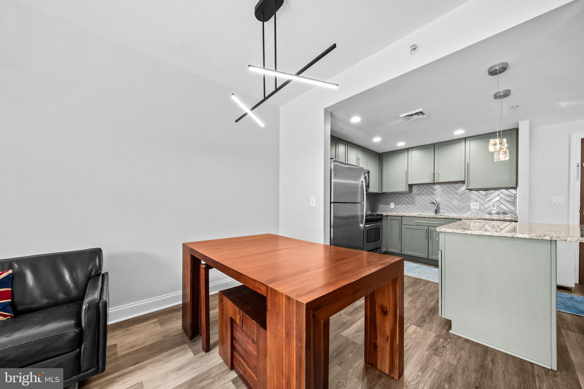 1020 N HIGHLAND STREET 907