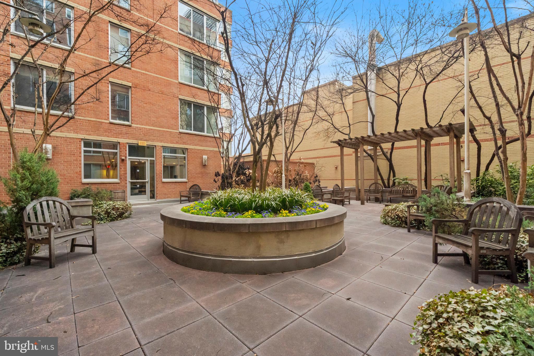 1020 N HIGHLAND STREET 907