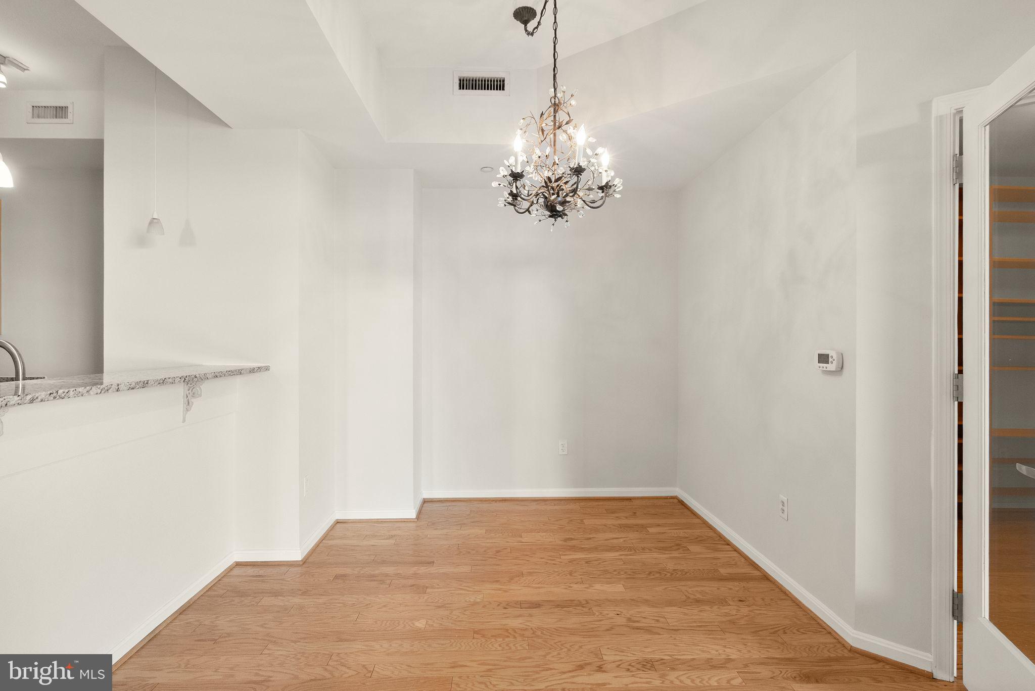 2720 S ARLINGTON MILL DRIVE 915