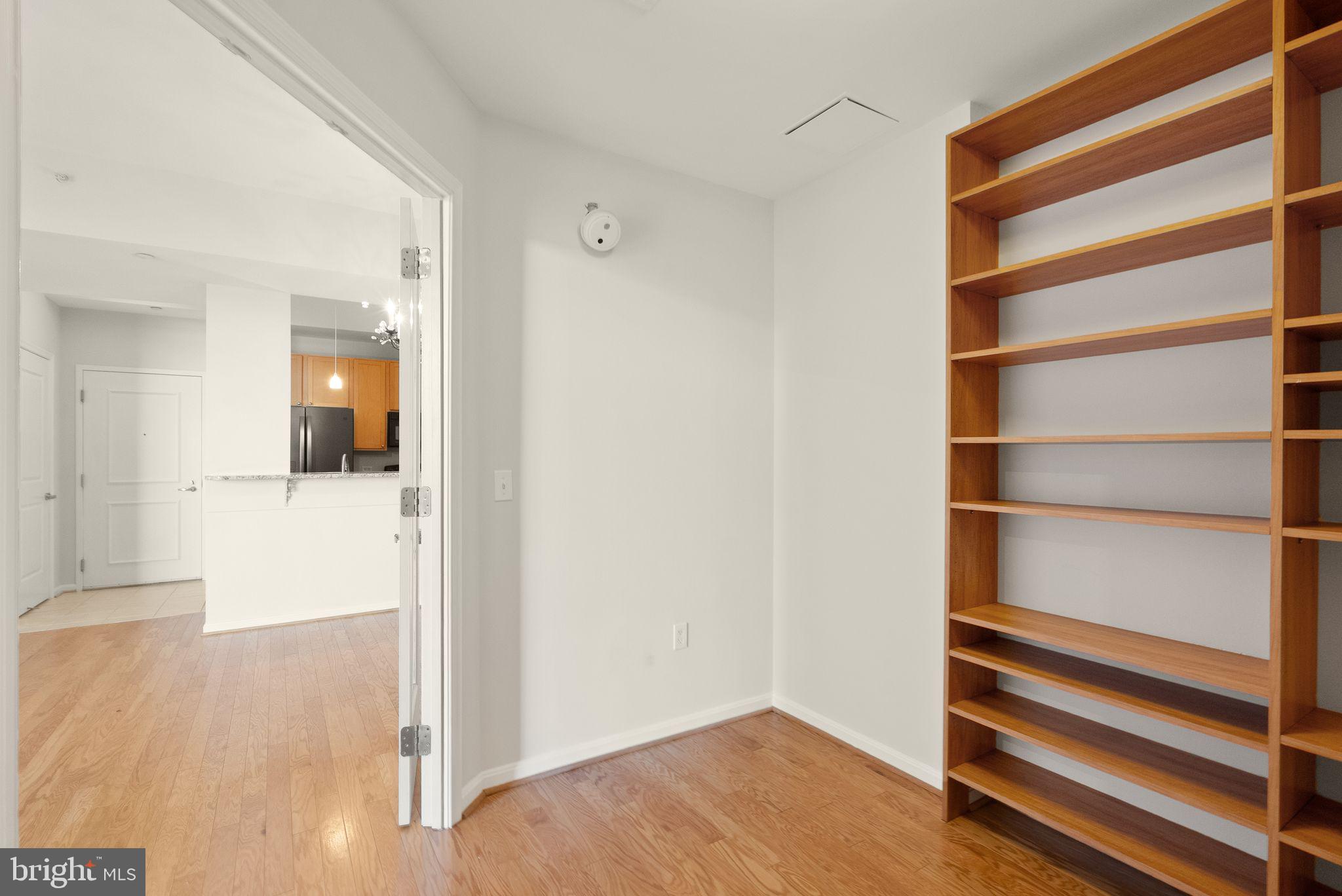 2720 S ARLINGTON MILL DRIVE 915