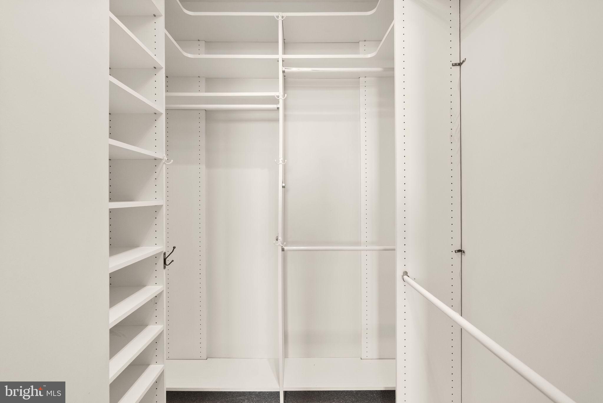 2720 S ARLINGTON MILL DRIVE 915