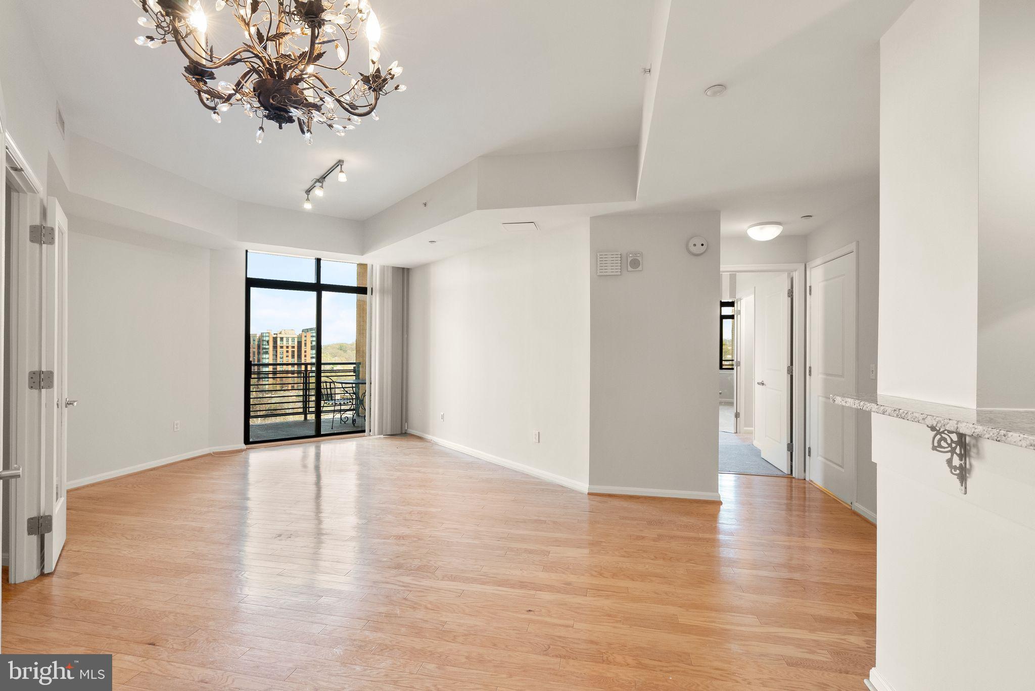 2720 S ARLINGTON MILL DRIVE 915