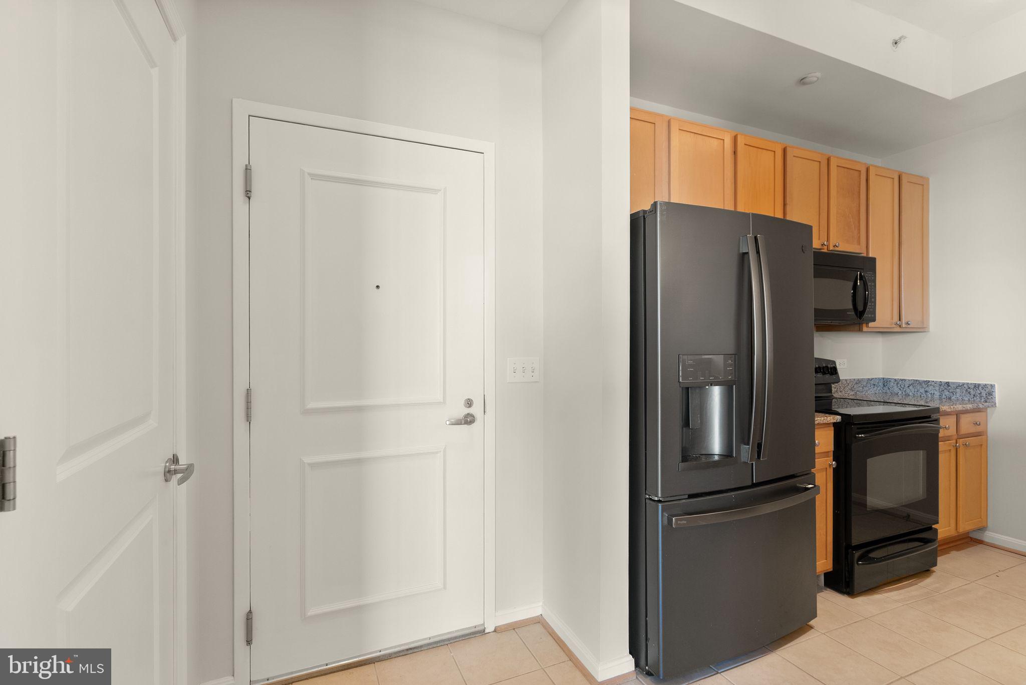 2720 S ARLINGTON MILL DRIVE 915