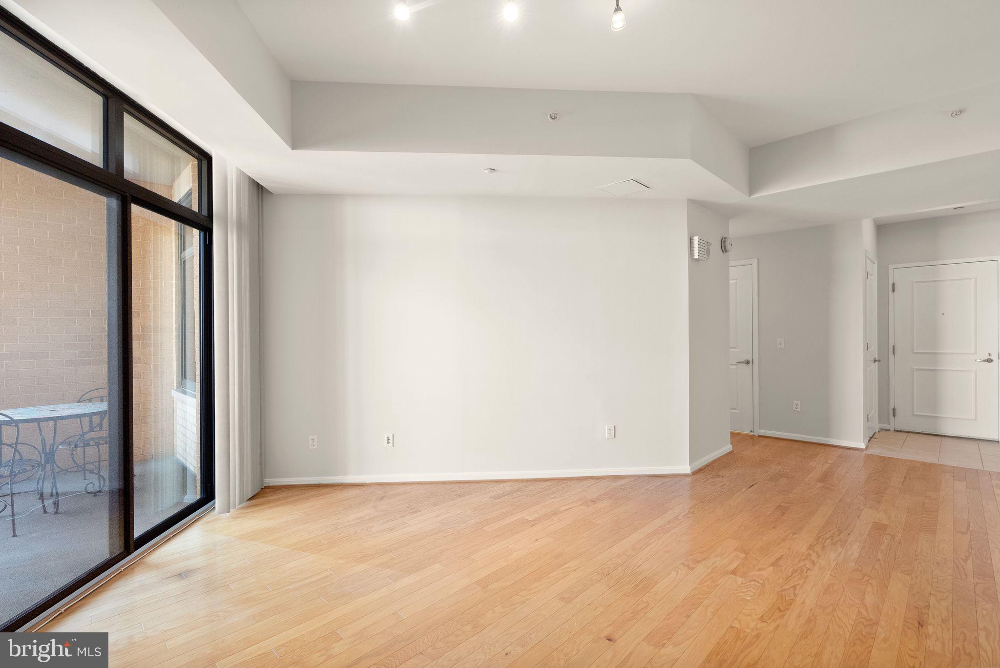 2720 S ARLINGTON MILL DRIVE 915