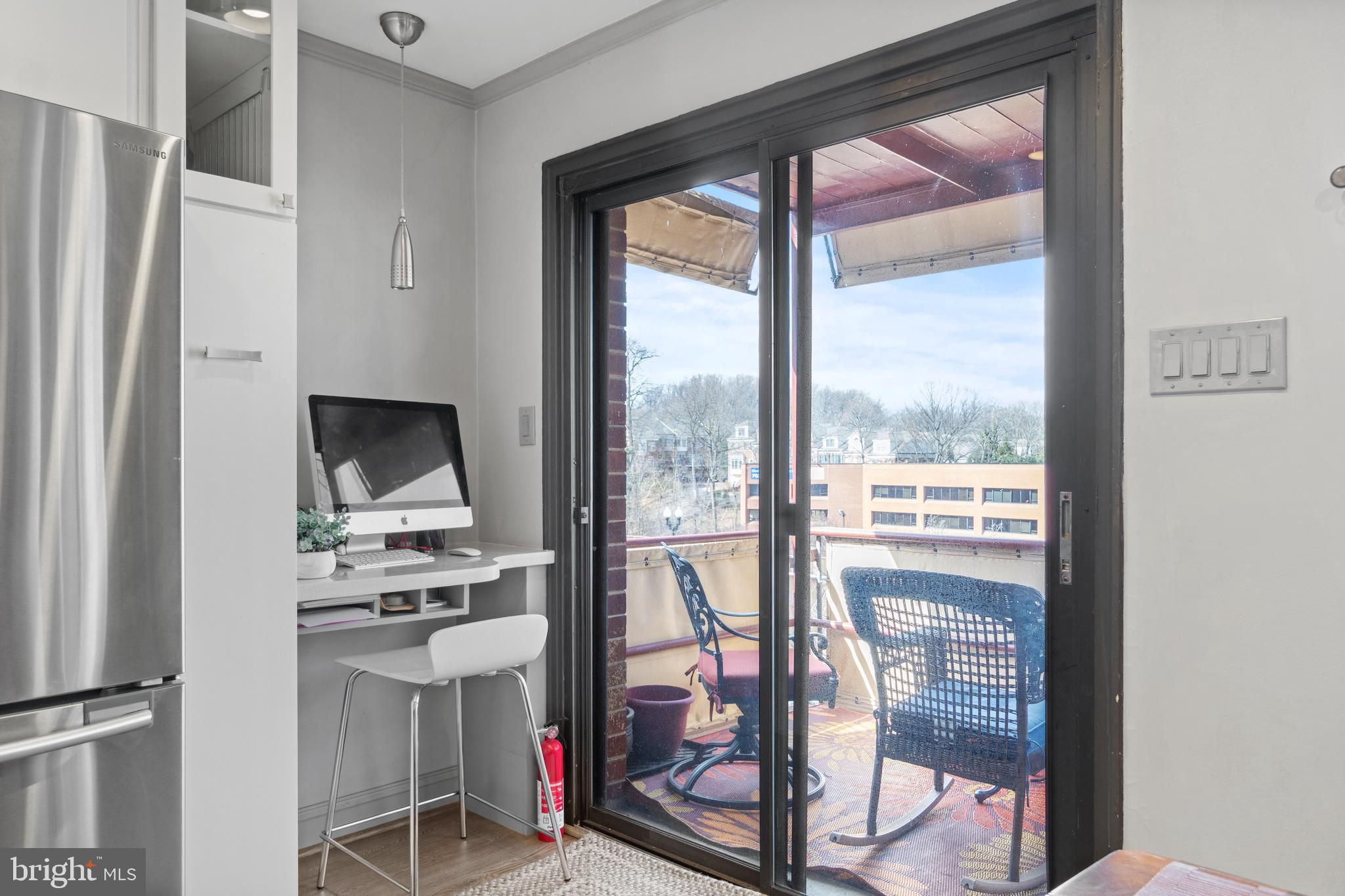 1593 N COLONIAL TERRACE 306-X