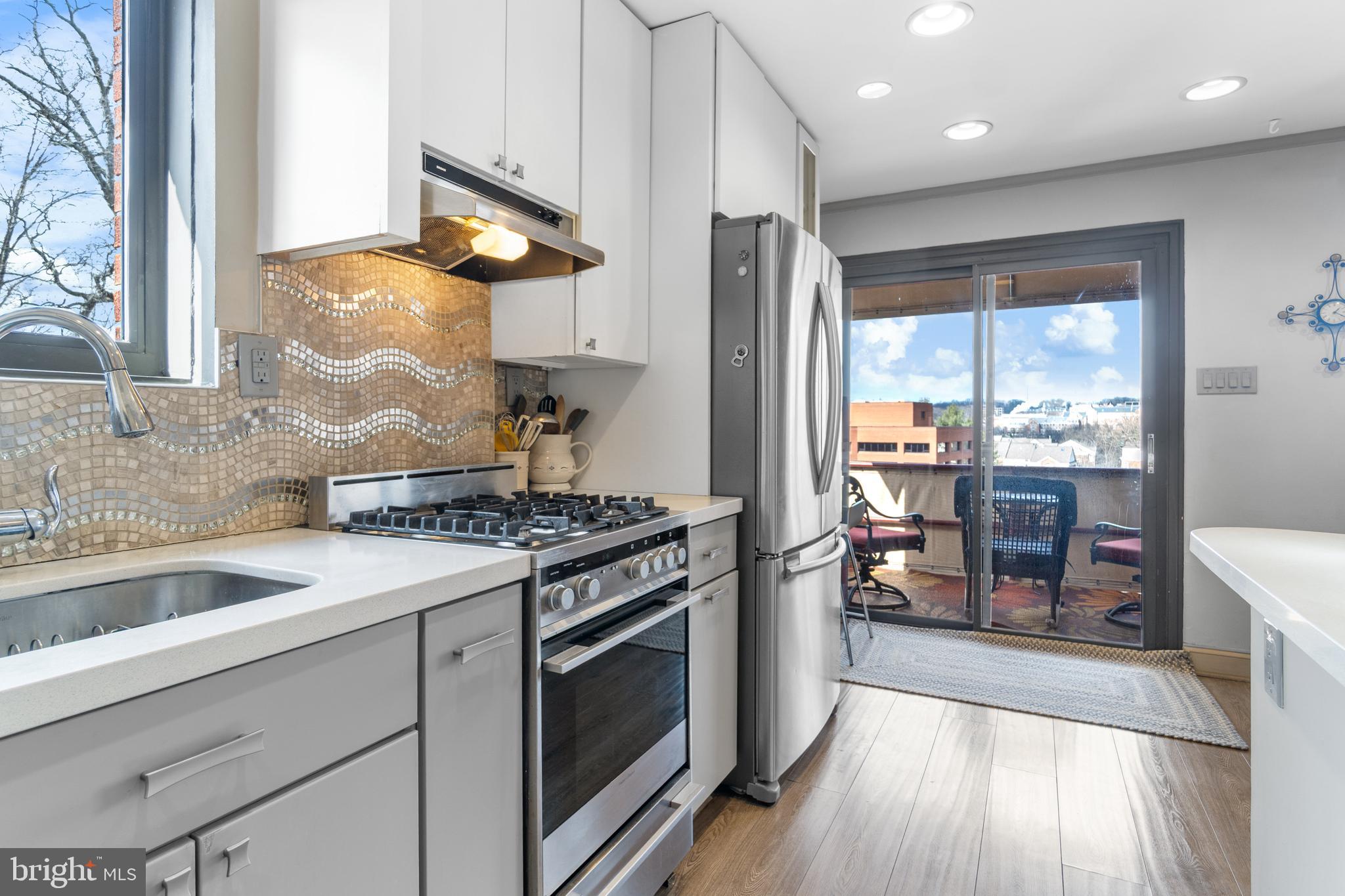 1593 N COLONIAL TERRACE 306-X