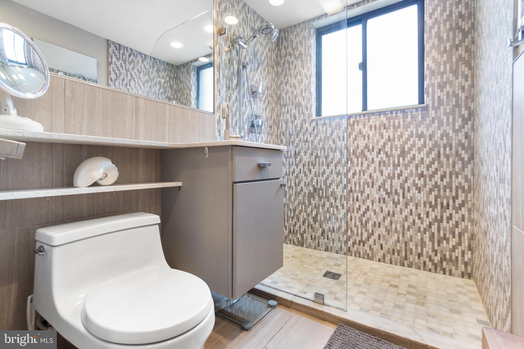 1593 N COLONIAL TERRACE 306-X