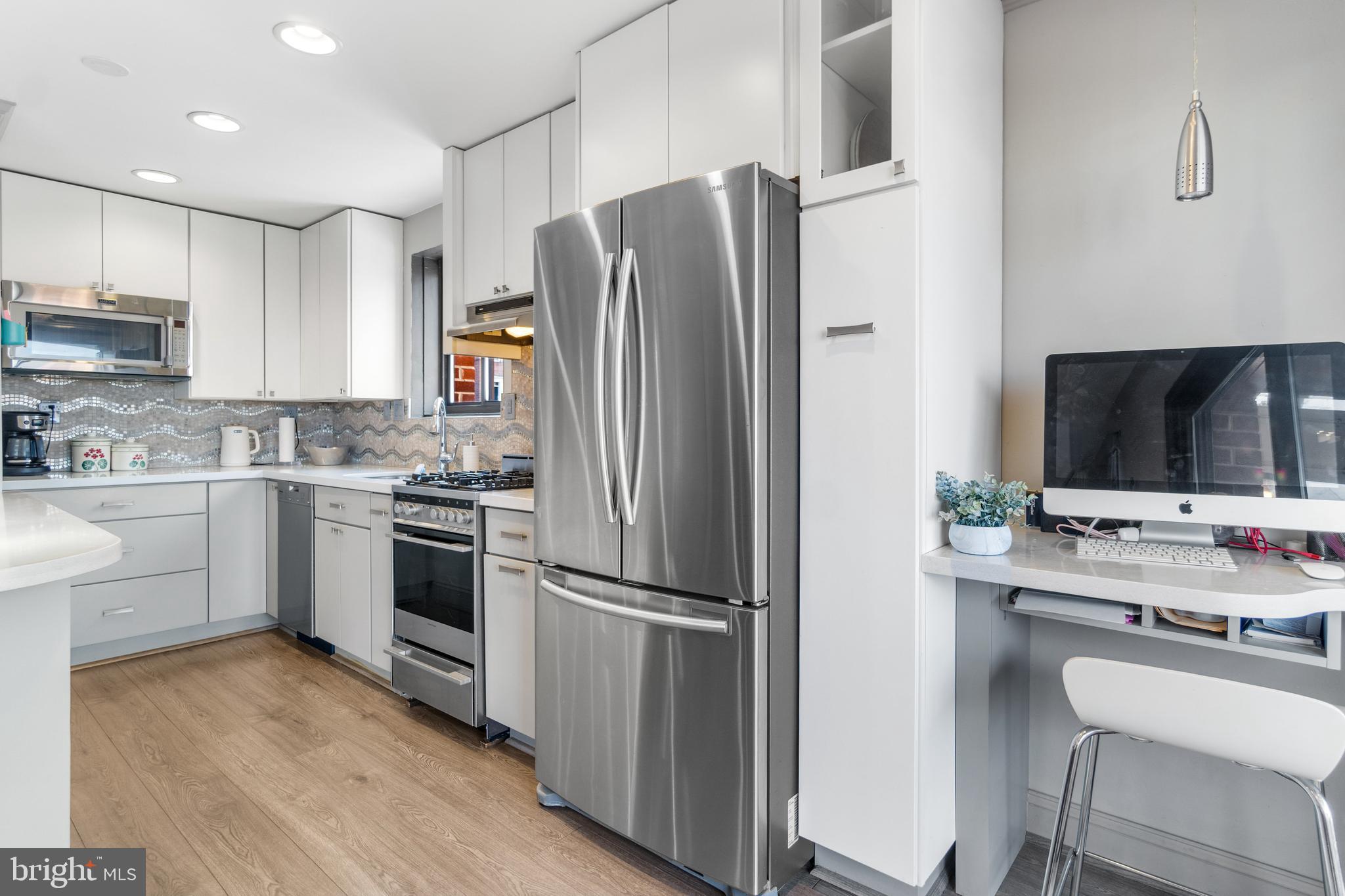 1593 N COLONIAL TERRACE 306-X