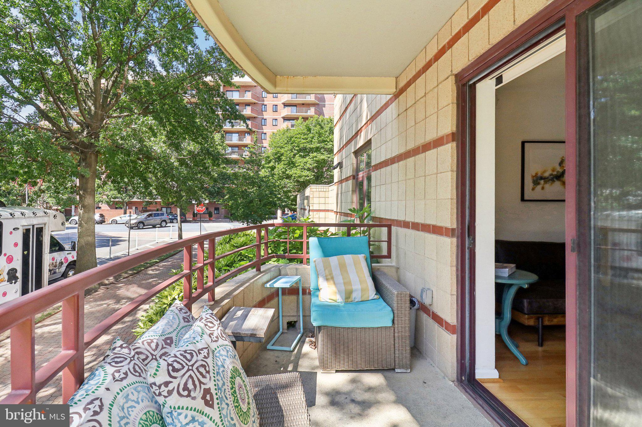 2400 CLARENDON BOULEVARD 113