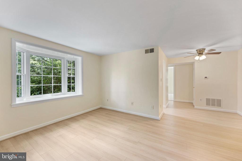 820 S ARLINGTON MILL DRIVE 3-201