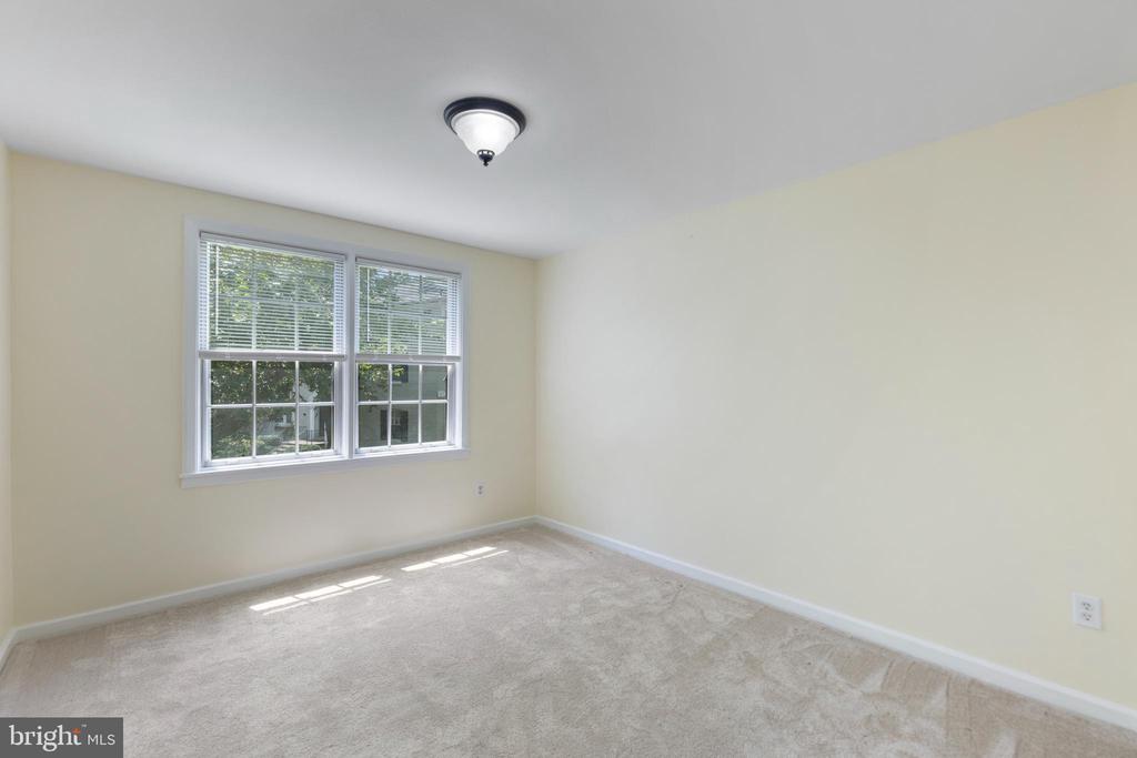 820 S ARLINGTON MILL DRIVE 3-201