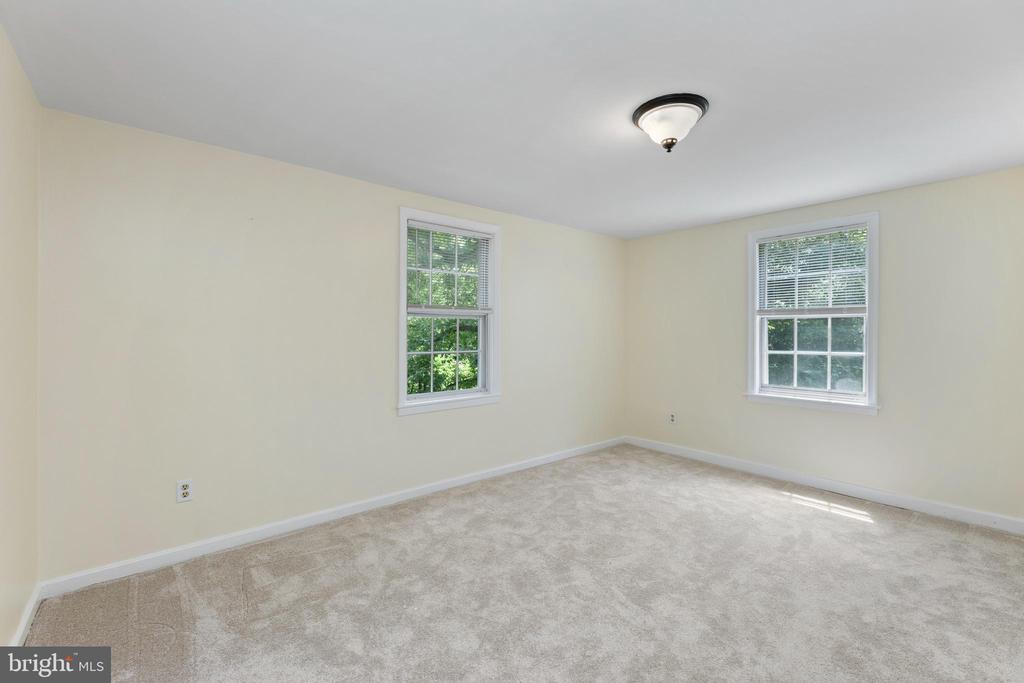820 S ARLINGTON MILL DRIVE 3-201