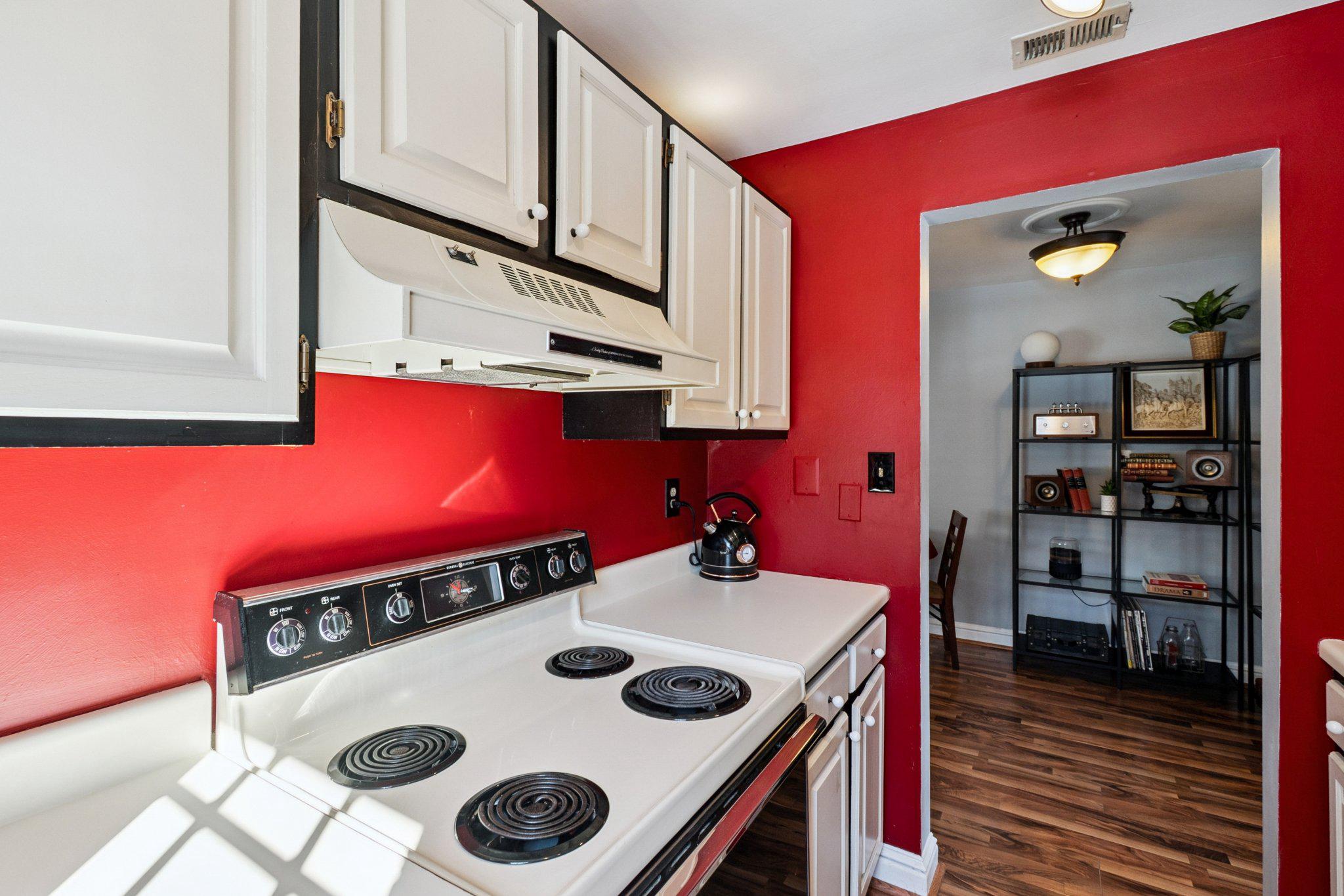 706 S ARLINGTON MILL DRIVE 18302