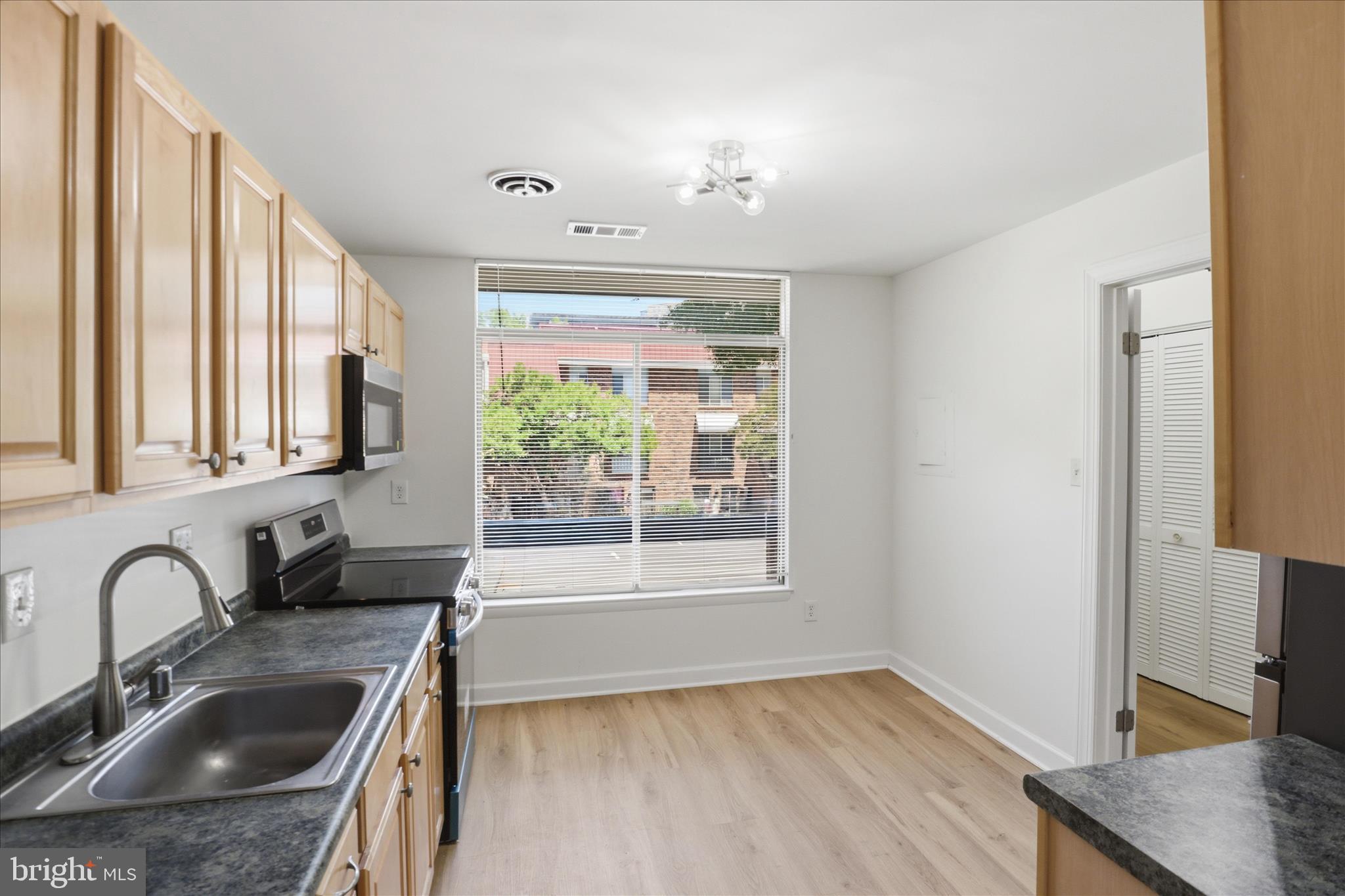 656 15TH STREET S 2