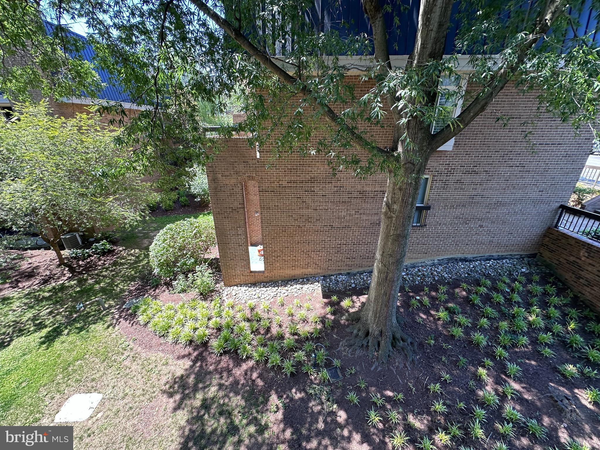 656 15TH STREET S 2